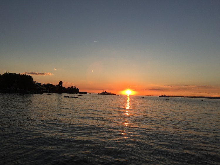 F612DAA8-508D-4D05-AA4B-351E35A58153